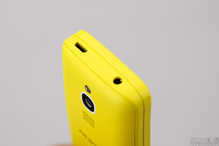 诺基亚8110 4G版评测：时尚与实用并存的“黄香蕉”