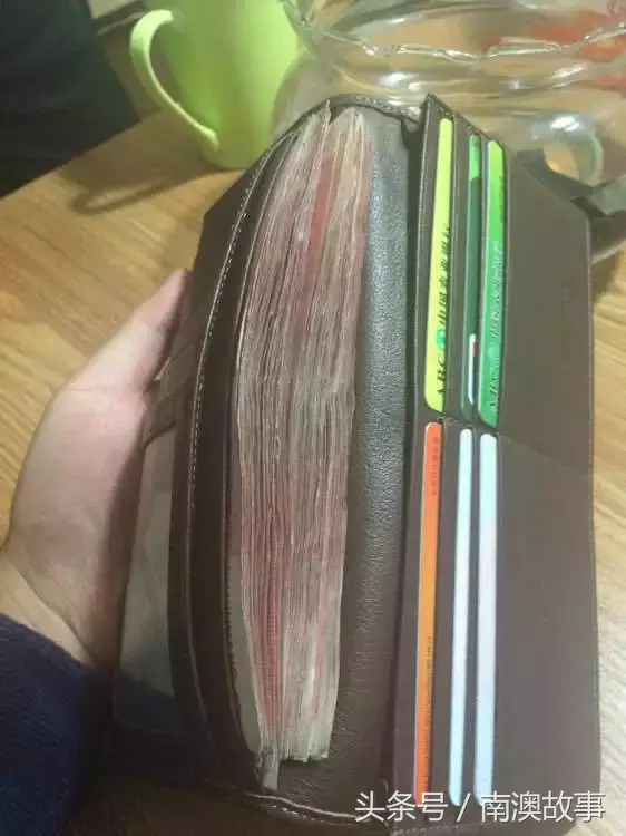 看到潮汕室友吃土的那一刹那,我瞬间乌暗熊