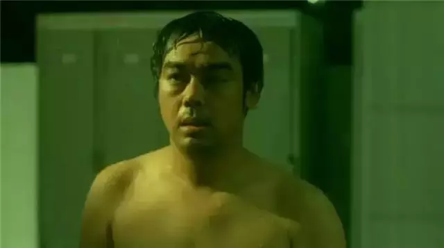 梁家辉参与的八部鬼片,第二部客串出演,还是《倩女幽魂》副导演