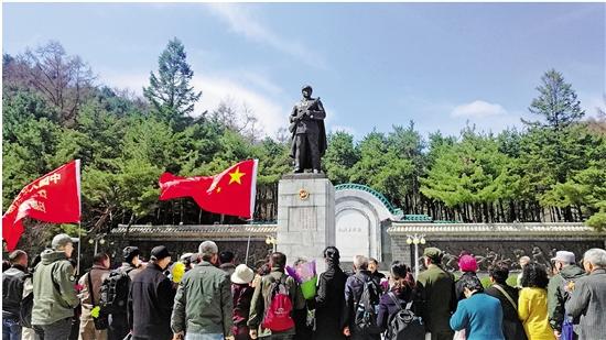 Piao of attention of newspaper of short for Zhejiang Province lets each martyr fetch answers girl of native place peaceful wave to be searched for 1000 martyr close
