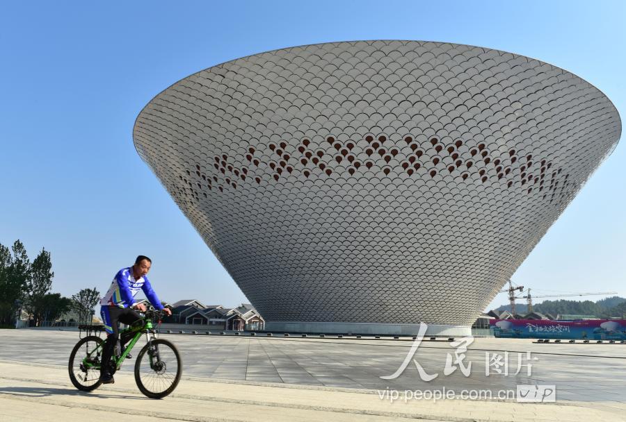 江西：世界上最大的“碗”在景德镇建成 高80米