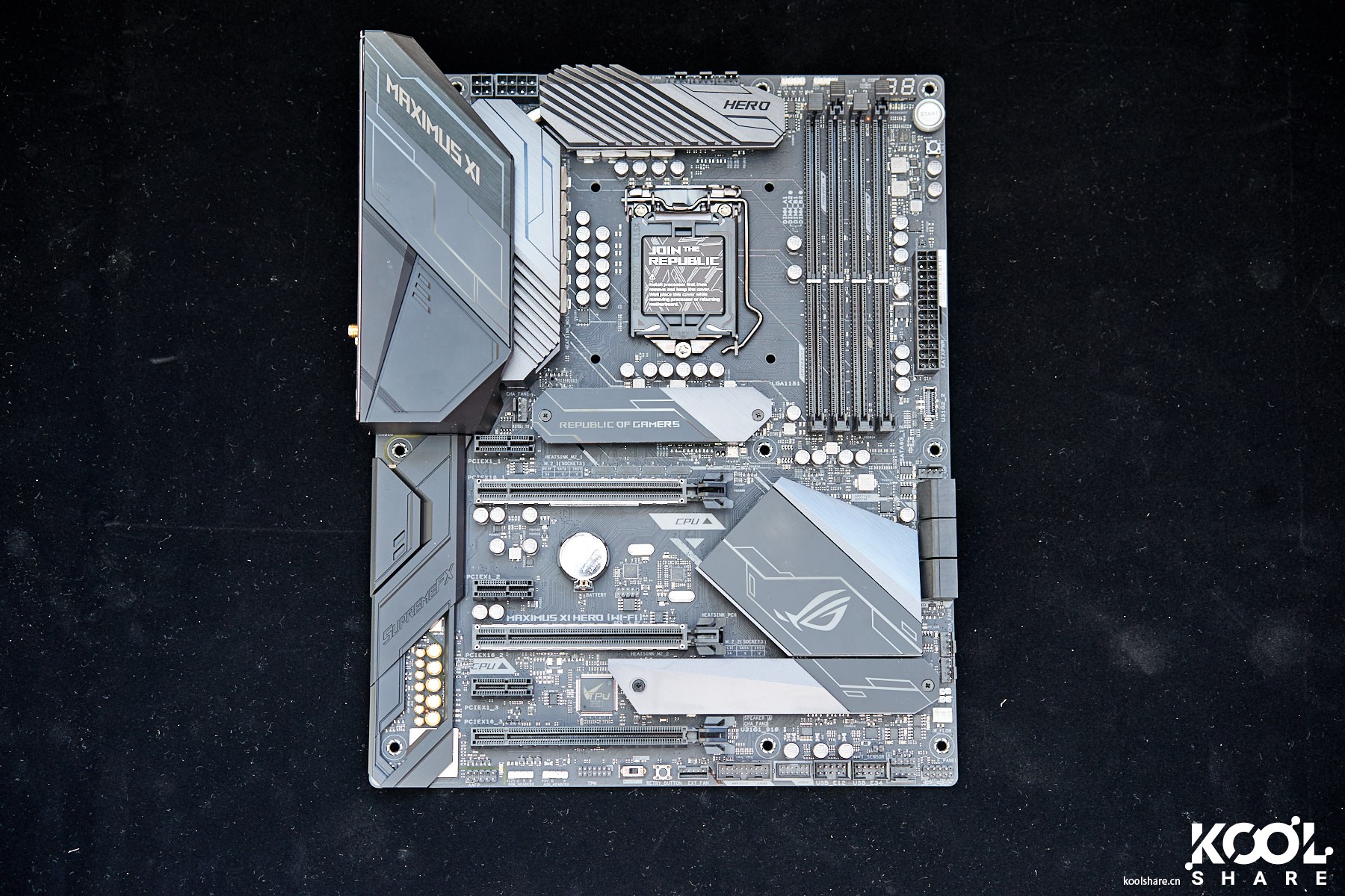 华硕 ROG MAXIMUS XI HERO 图赏