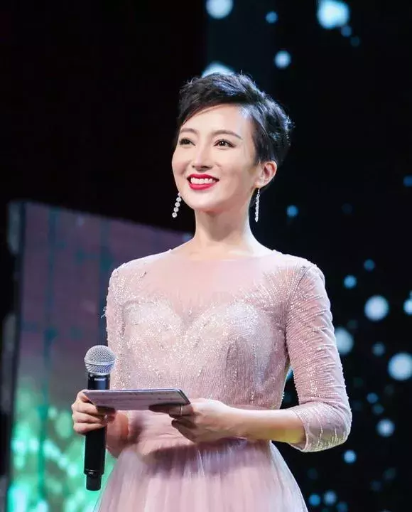 从tvb女主播到女拳王 新剧《兄弟》能否让她在“花旦荒”中上位?