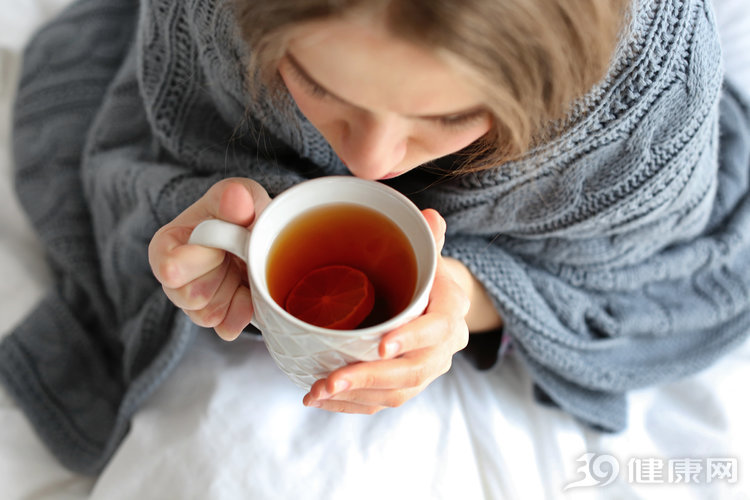 女性雌性激素偏低易显老！中医提醒：多吃2种食物，可补充雌激素
