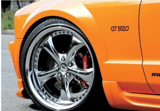 汽车轮胎为什么没有内胎，还能不漏气？