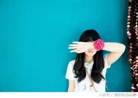 心里说不出的难受句子 伤感痛心的一句话图片