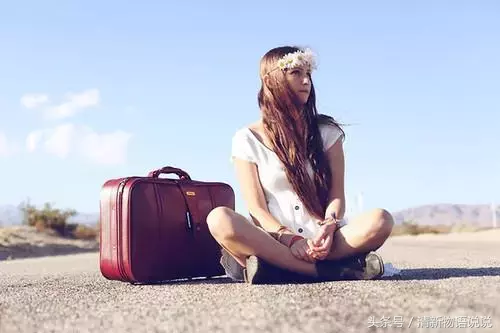心里说不出的难受句子 伤感痛心的一句话图片