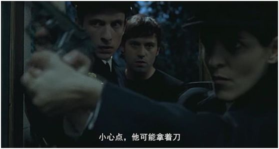 比肩《当你熟睡》的西班牙冷门佳片，偷窥真的会上瘾？