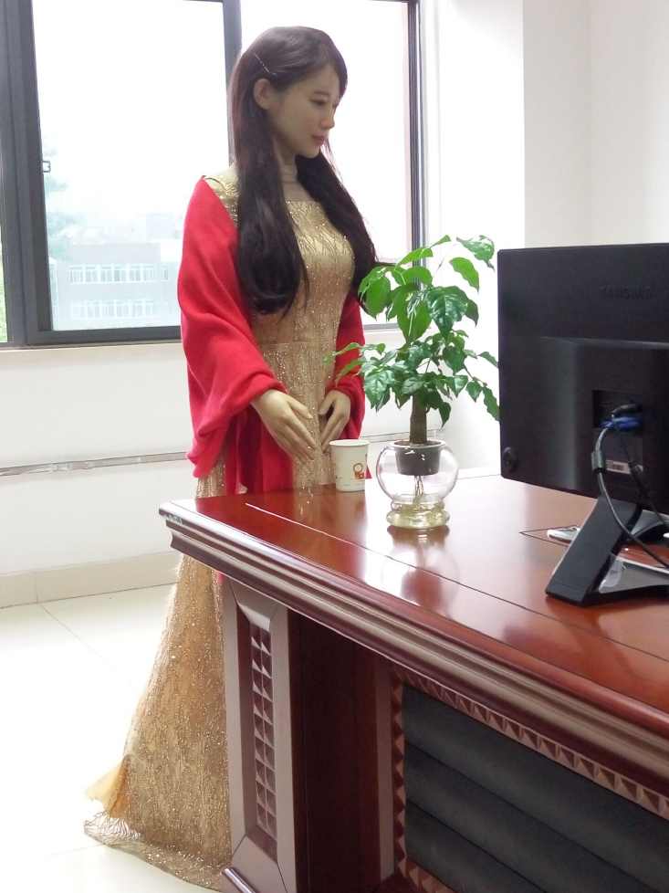 China's intelligent female robot is so beautiful, would you buy one and