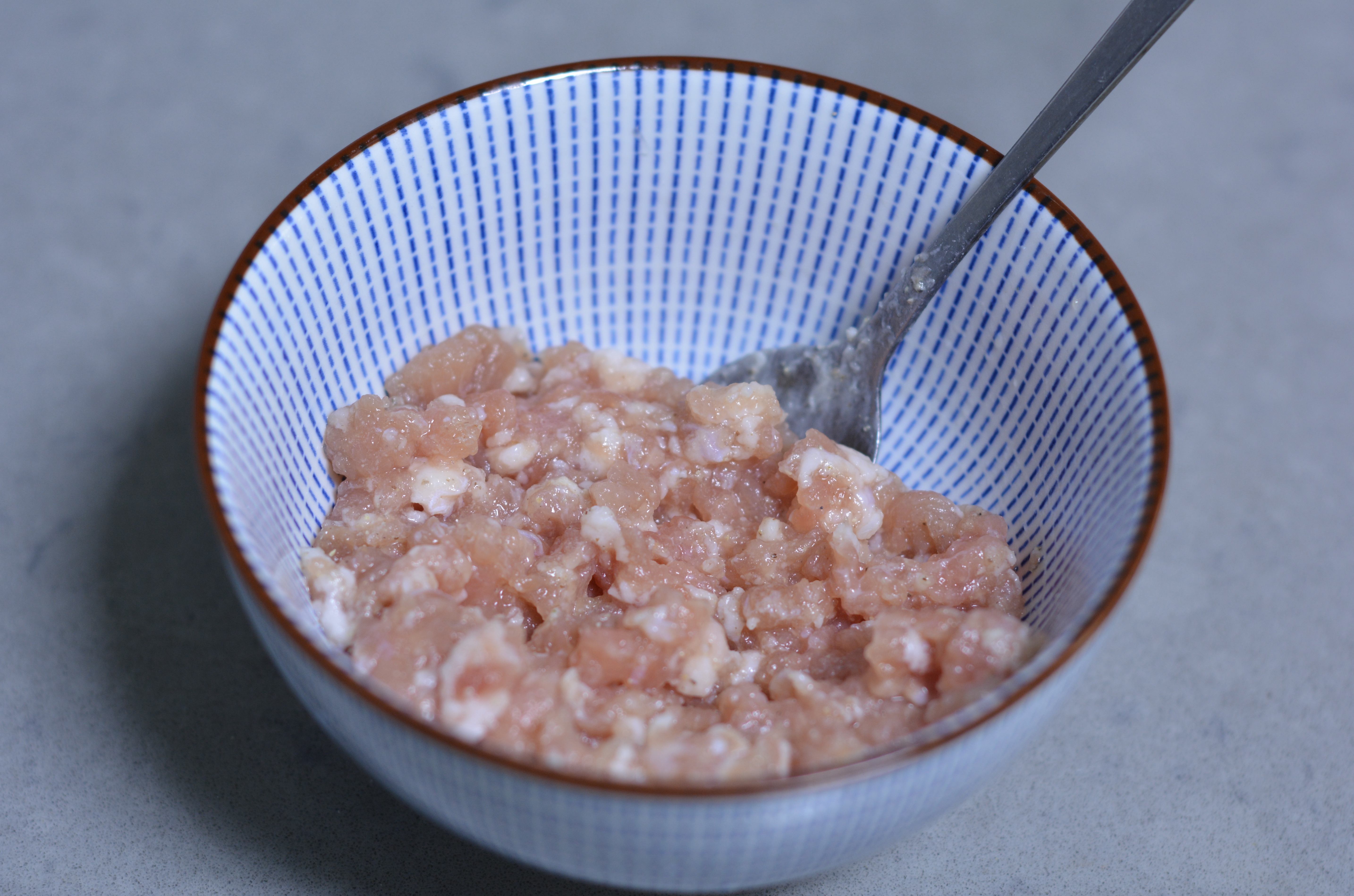 青菜肉末稀饭（在家就能做出的青菜肉末稀饭教程）