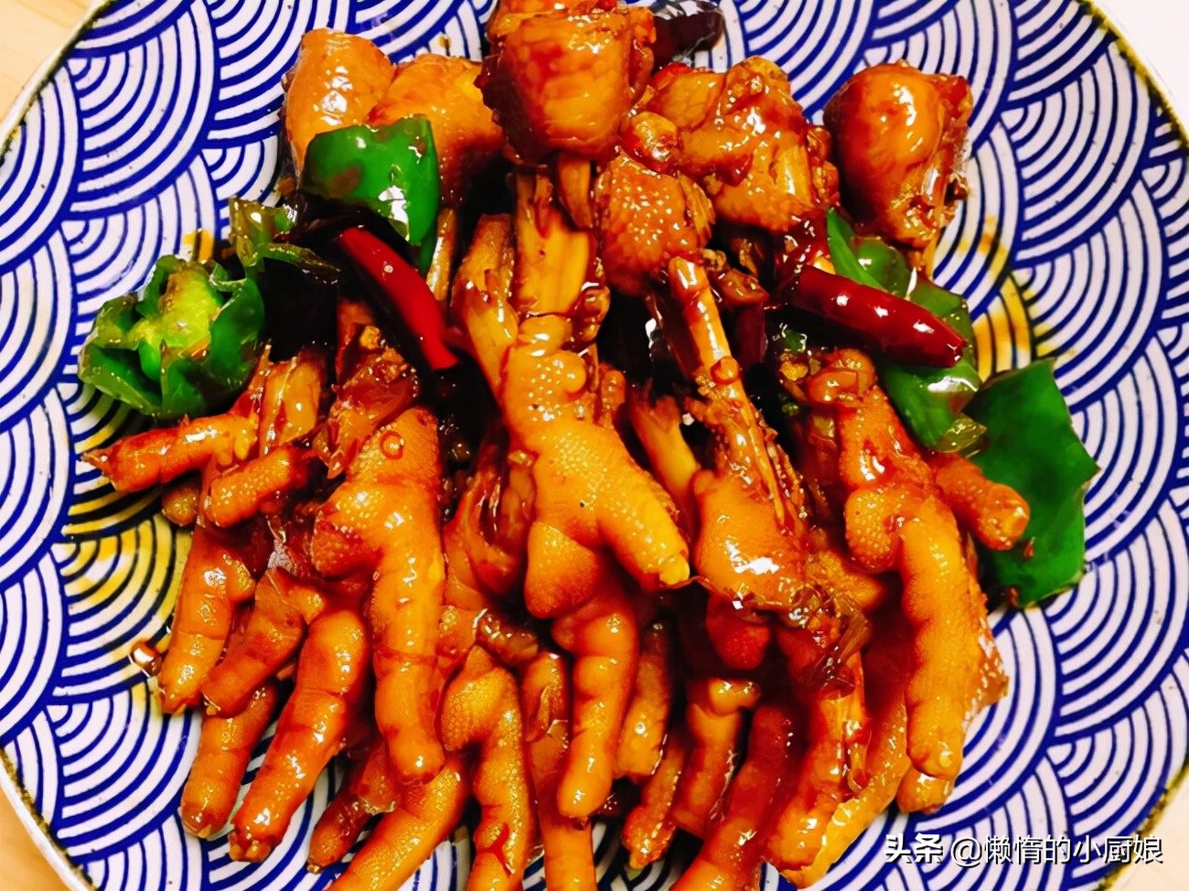 Don't eat the chicken feet anymore. Try to stir-fry it like this. It's ...