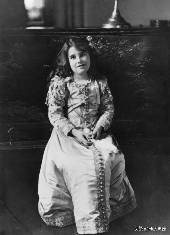 活了102岁的王太后 85岁才减工作 101岁登航母 酒不停 Hi历史酱 Mdeditor