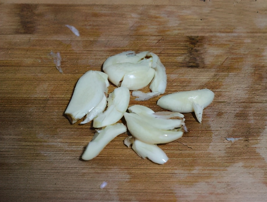 图片[3]-清炒红菜苔的做法步骤图 菜苔吃着香还不发苦-起舞食谱网