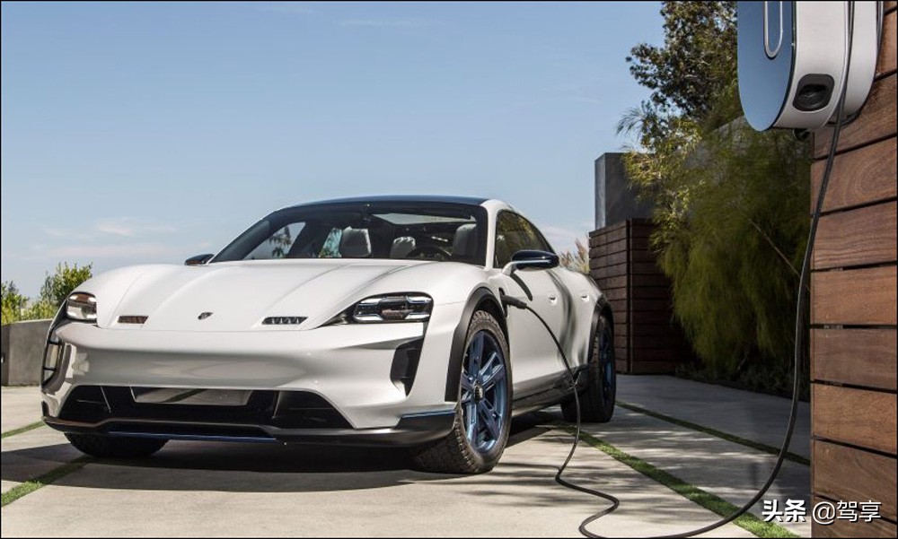 想干法国第一家全纯电动车生产商，玛莎拉蒂9月4日新汽车Taycan详细说明