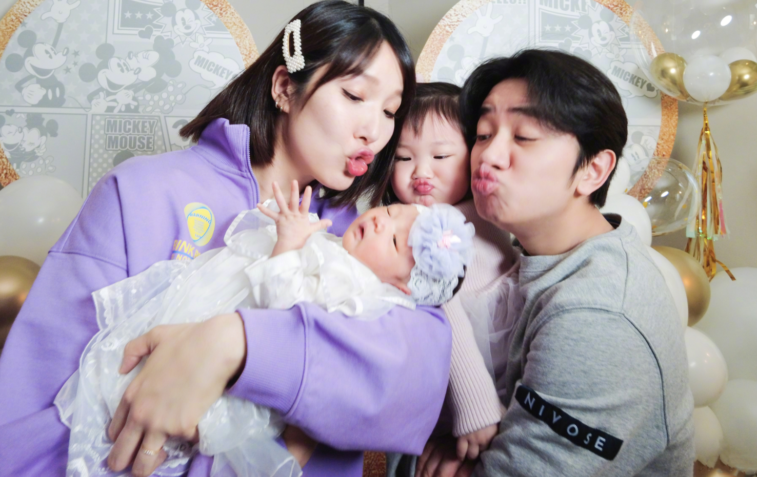 李亞男二胎產後罕見露臉，小區溜娃狀態超好，2歲大女兒活潑可愛