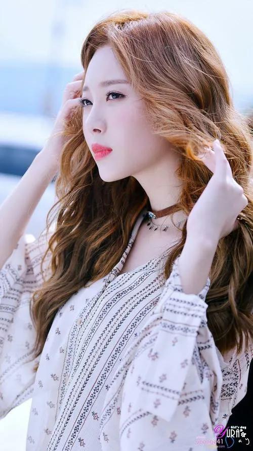 500 million won for insuring the legs, South Korea's most expensive top