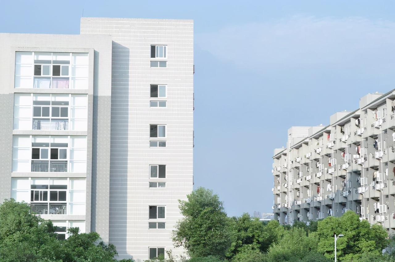 首家华为医学智能学院落户四川，不选四川大学，与成中医牵手成功
