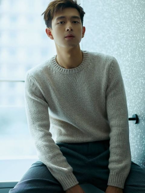 当肖战的鼻子，遇上邓伦的眼睛，加上蔡徐坤的嘴巴，竟合成了他