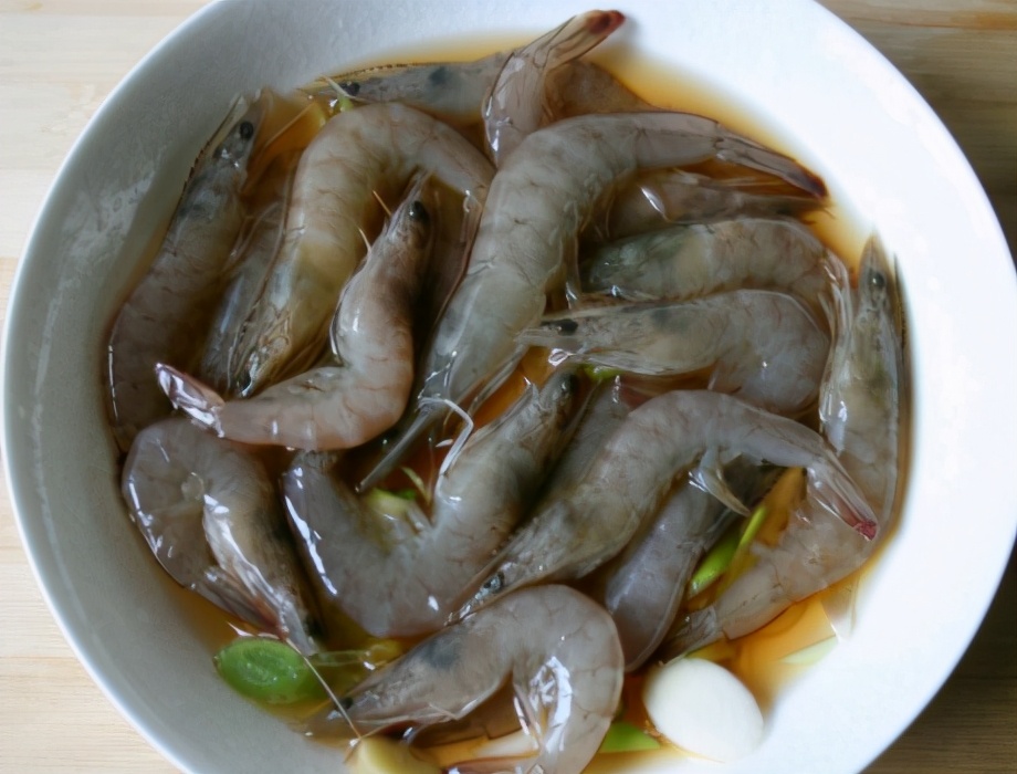 图片[3]-盐焗虾的做法步骤图 比红烧虾好吃-起舞食谱网