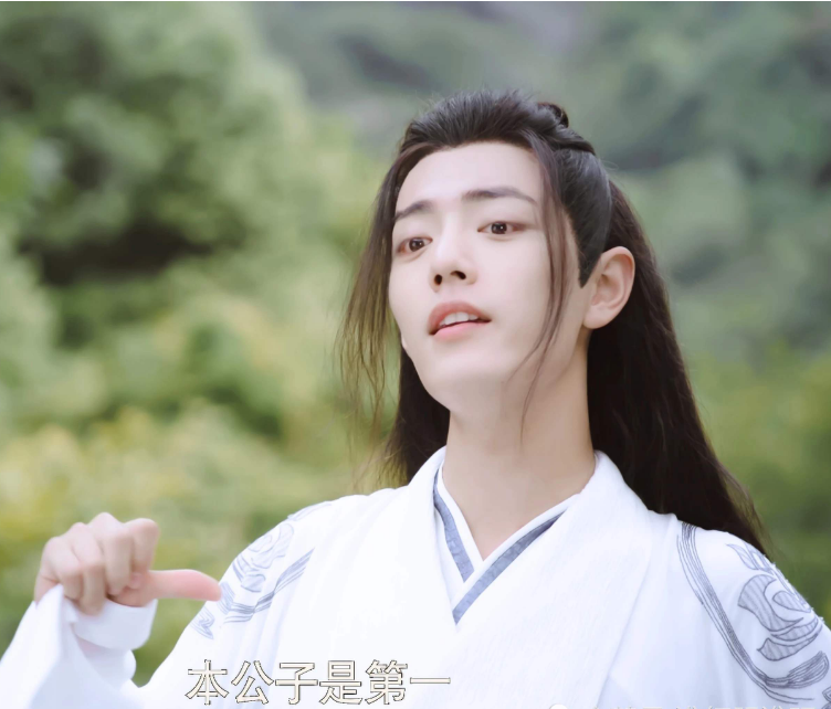 肖战登顶权力榜正常，可她断层夺第一就意外了，赵丽颖、杨幂全输