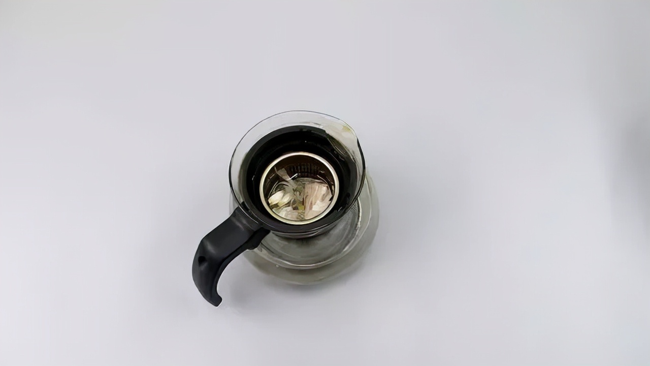 有钱也不要丢大蒜皮，存起来能解决家里的小烦恼
