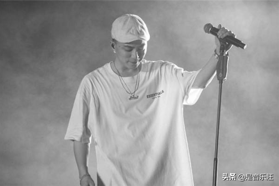 JONYJ清空微博，热搜整改期突然“大动干戈”，出