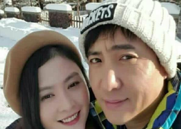 沈腾结婚4年从不晒妻，看到他的老婆后，是我们熟悉的童年女神