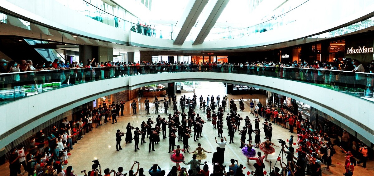 喜迎七一，香港青年以“快閃交響樂”的方式祝福<font color=red>祖國</font>