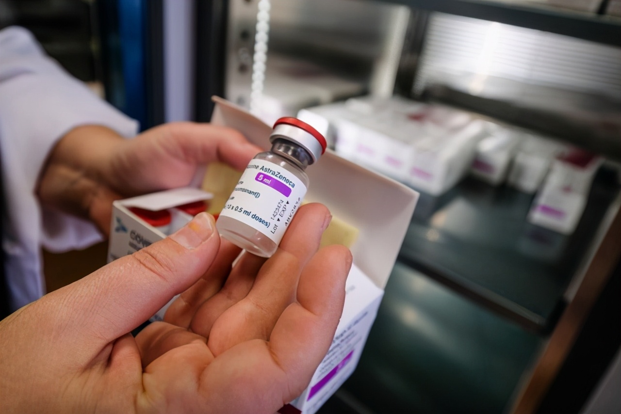 欧洲：阿斯利康不安全，辉瑞买不到，中国疫苗