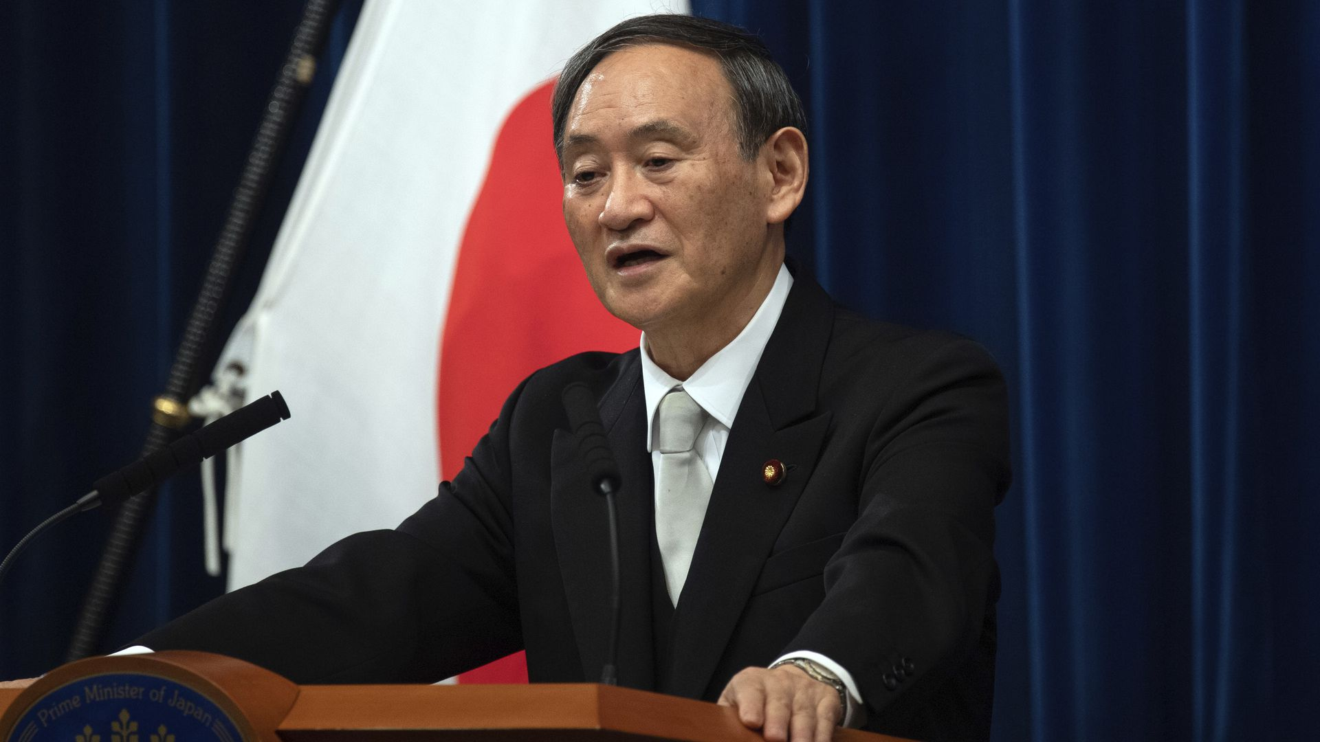 日本对中俄发起疯狂挑衅，美国高兴了，但菅义
