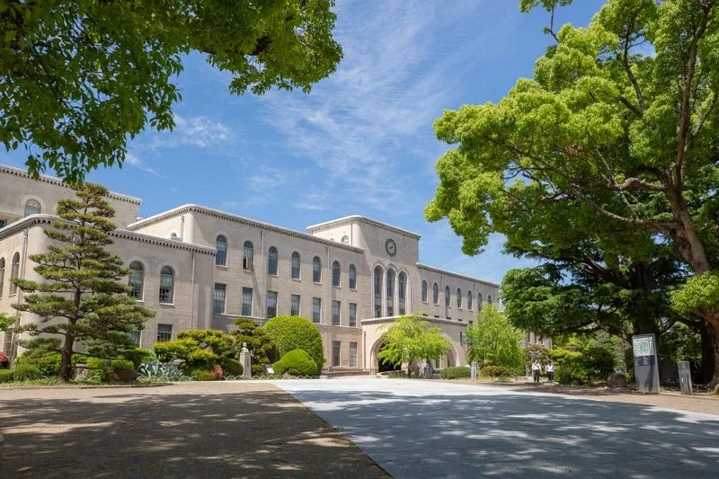 京都大学才排第三?!来看日本人眼中学霸最多的学校TOP10