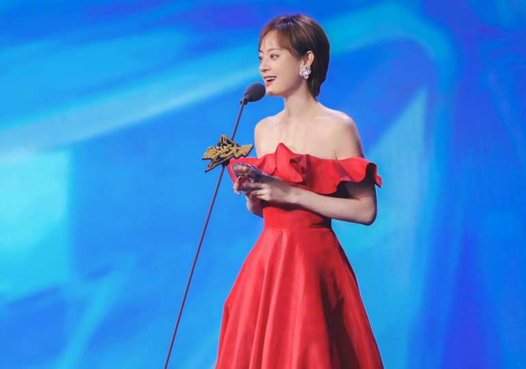 Star Awards writes Sun Li as Sun Li, and the audience is embarrassed ...