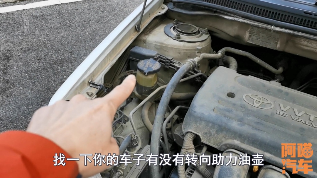 汽車方向盤打死對車子到底有多大傷害？車子真沒有想象的那么脆弱