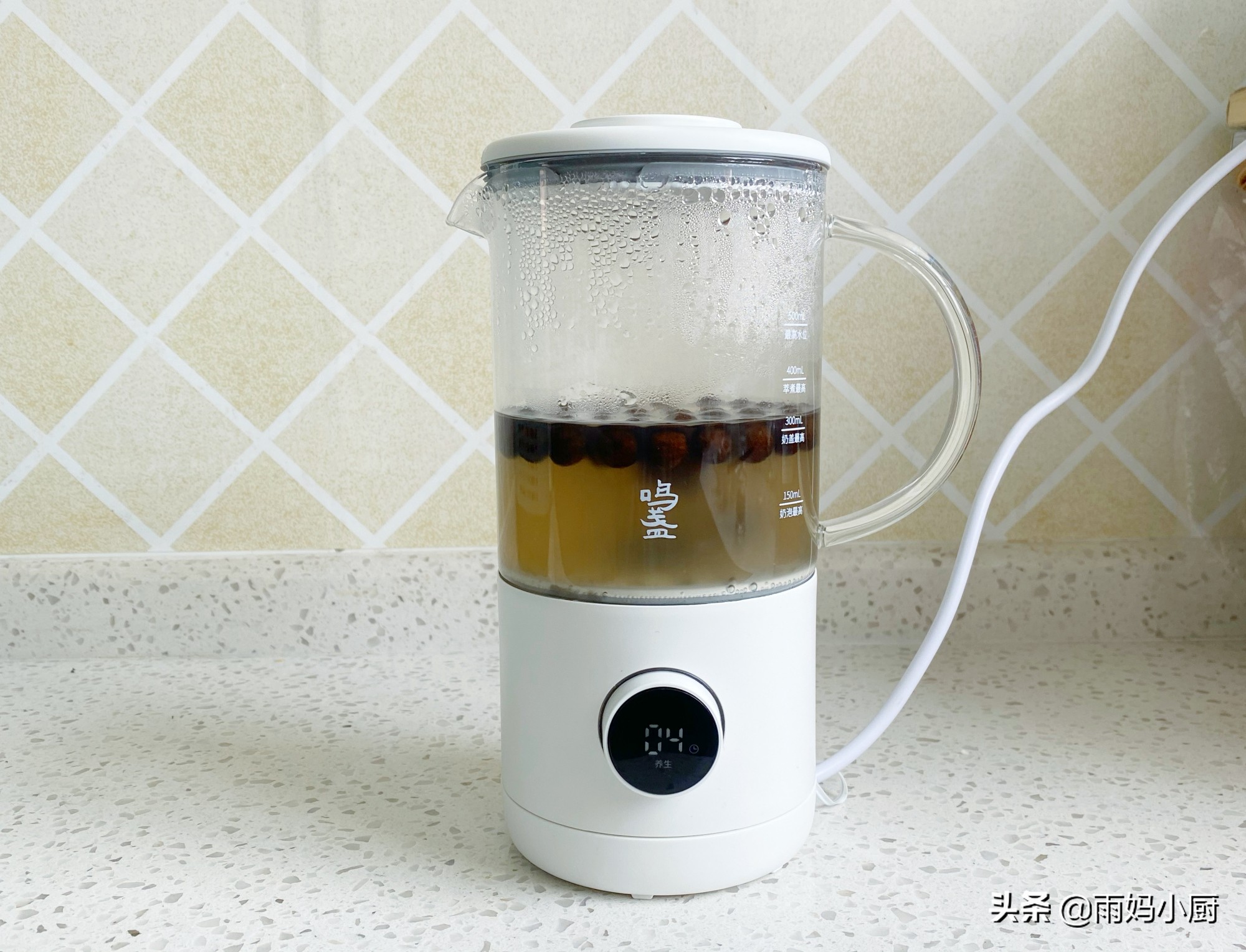 做奶茶原來這麼簡單，放入食材，十多分鐘搞定，珍珠Q彈奶茶香濃