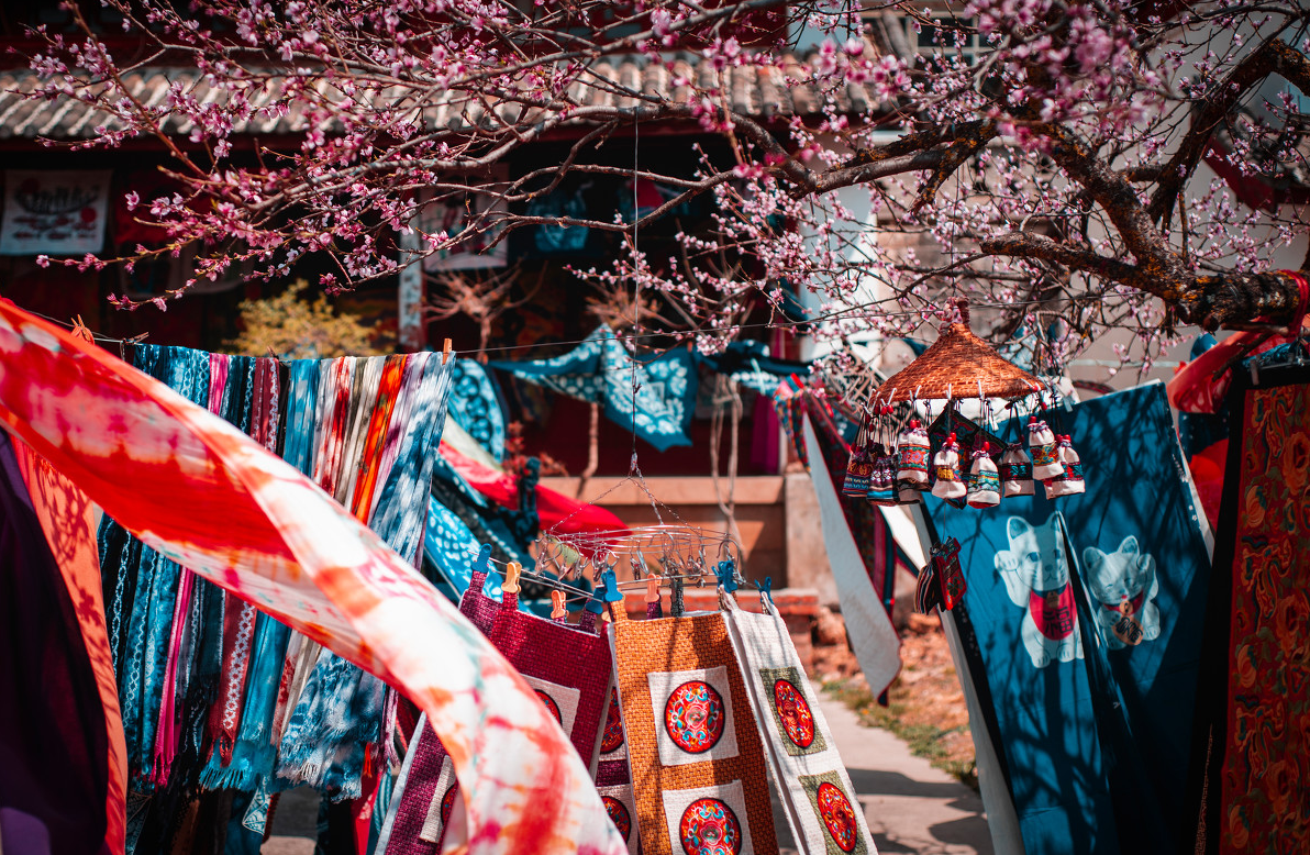Coming to Lugu Lake will make people wonder if they are willing to forget the time and forget themselves in their dreams