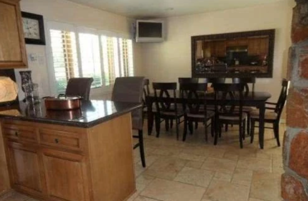 参观王宝强在美国的豪宅，粉色墙面配斑马床单