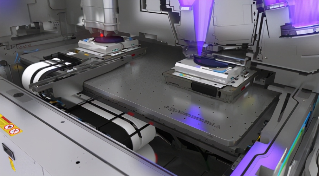 一台光刻机12亿元，净利润超50%，这么赚钱却只有