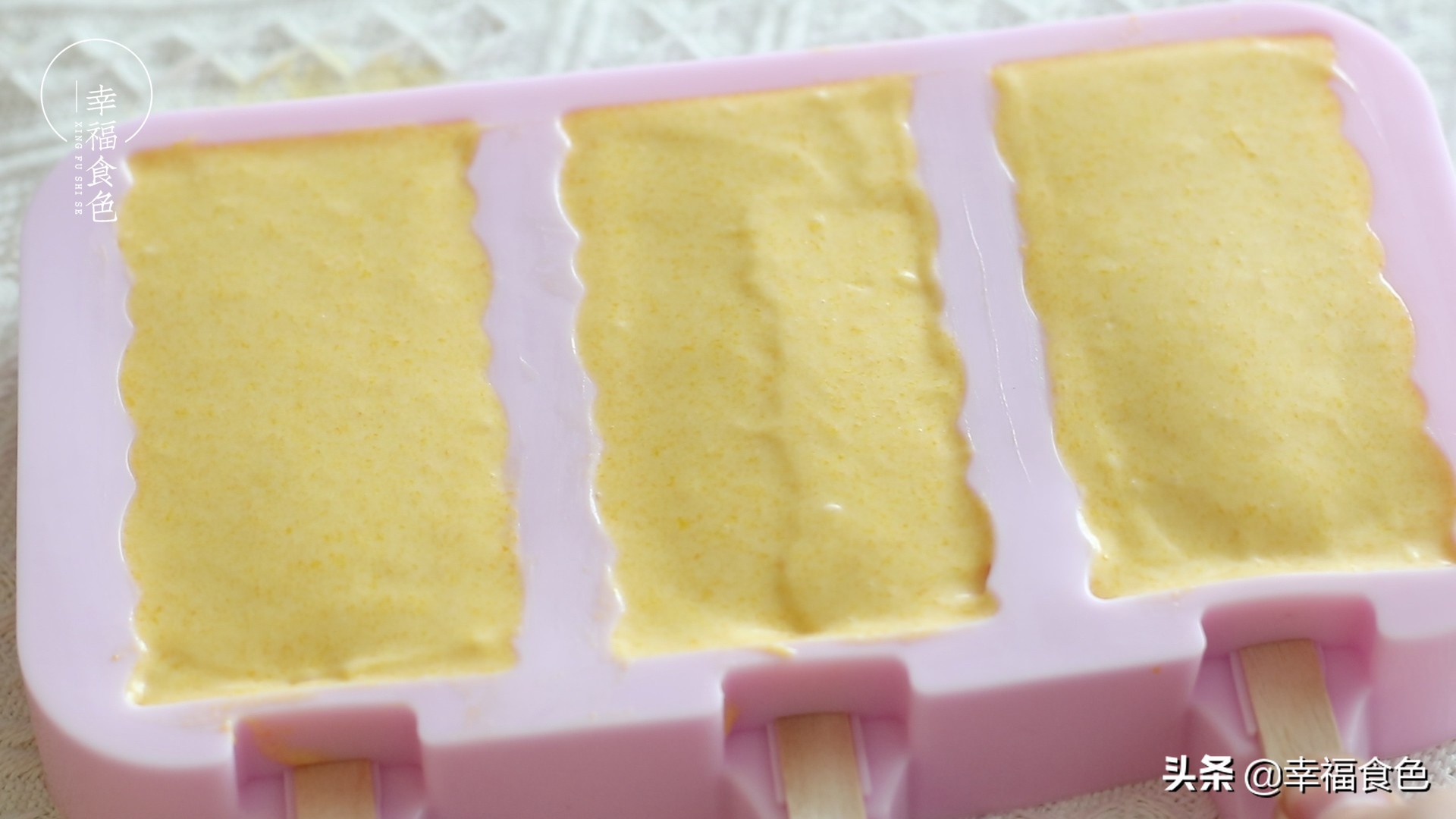 自从学会用芒果来做雪糕，家里芒果再也没放坏过，好吃又健康