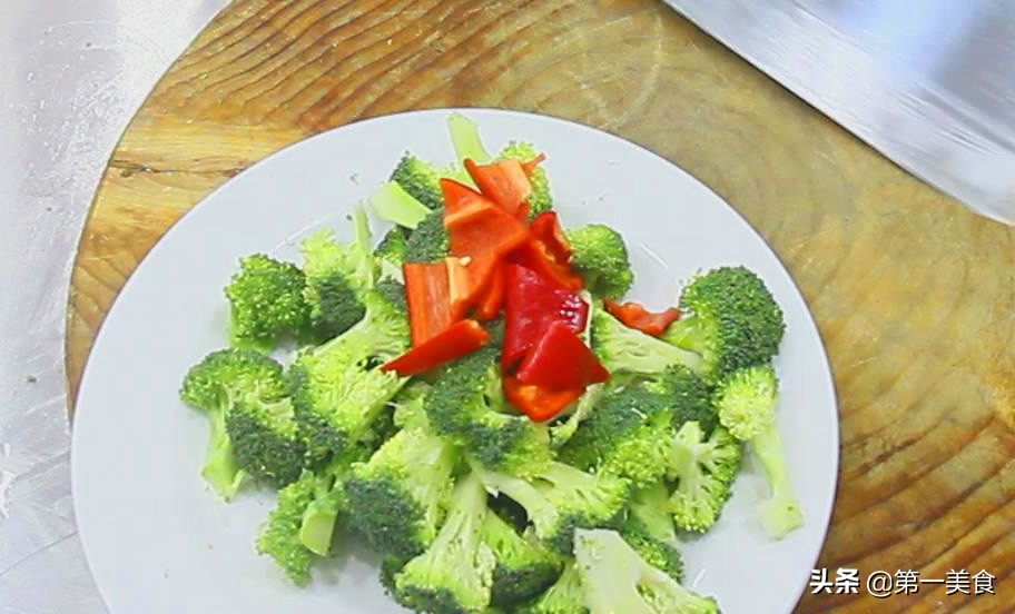 图片[4]-西蓝花拌黑木耳做法 制作简单 营养美味-起舞食谱网
