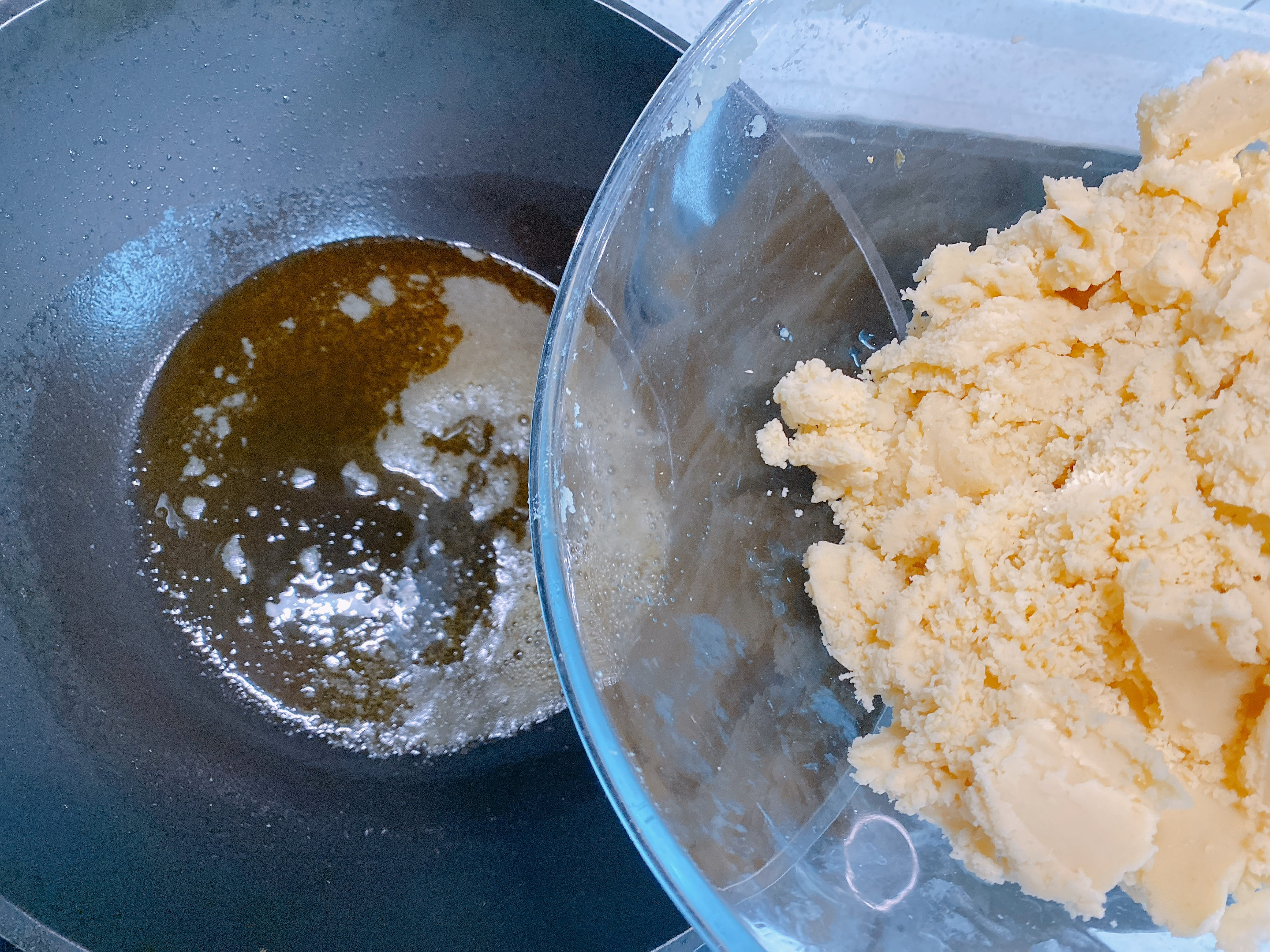 天熱了試試做綠豆糕，具體比例和方法在這裡，清熱解暑，入口即化