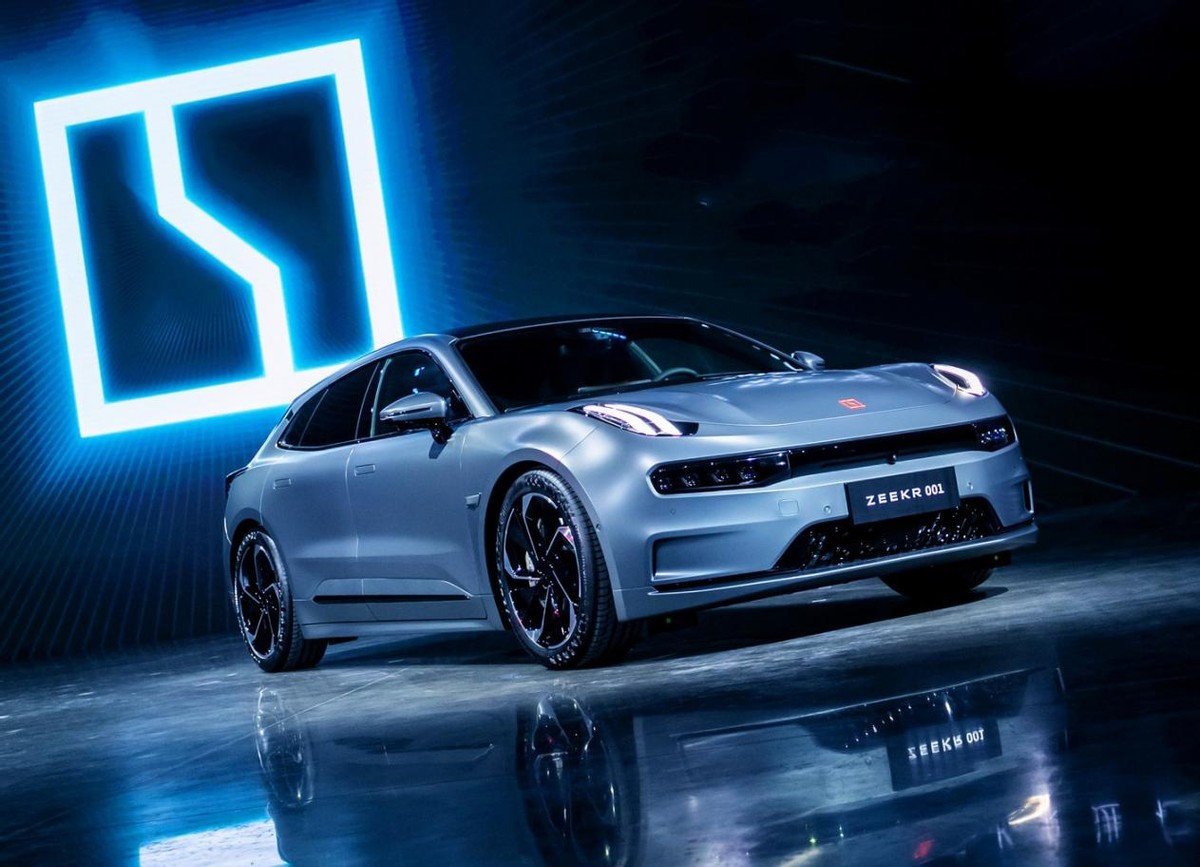 看完4月15日的极氪发布会后,我预定了人生的第一