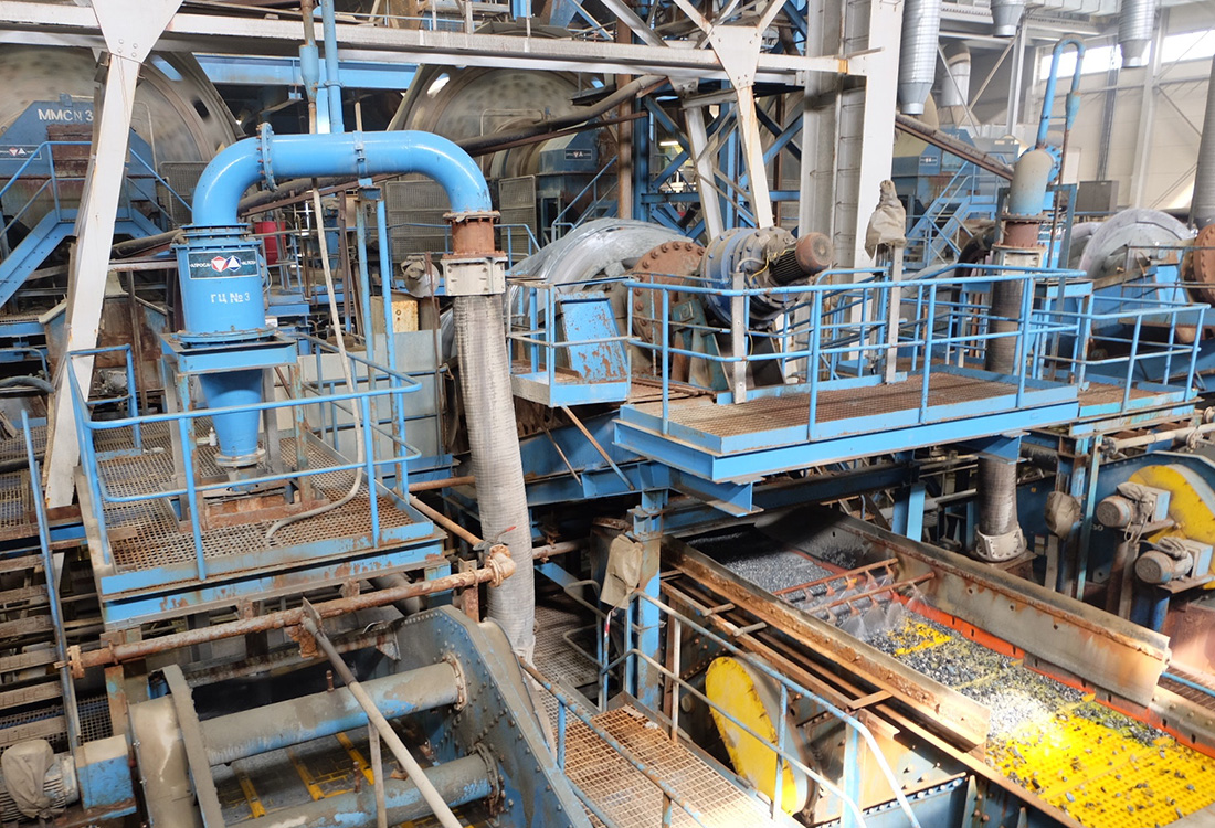 实拍俄罗斯最大钻石矿场，直击见证钻石诞生全过程，贵是有道理的