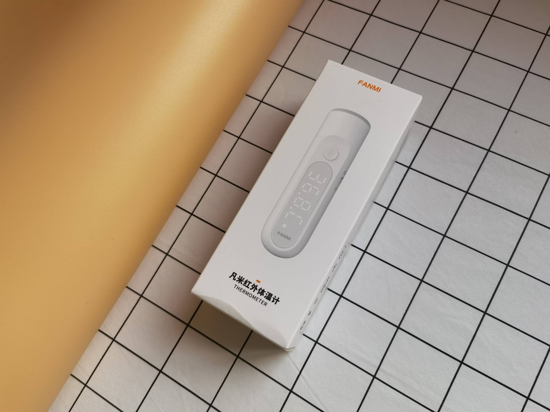 无接触测温新体验——凡米双用额温枪，一秒测温，物人两用