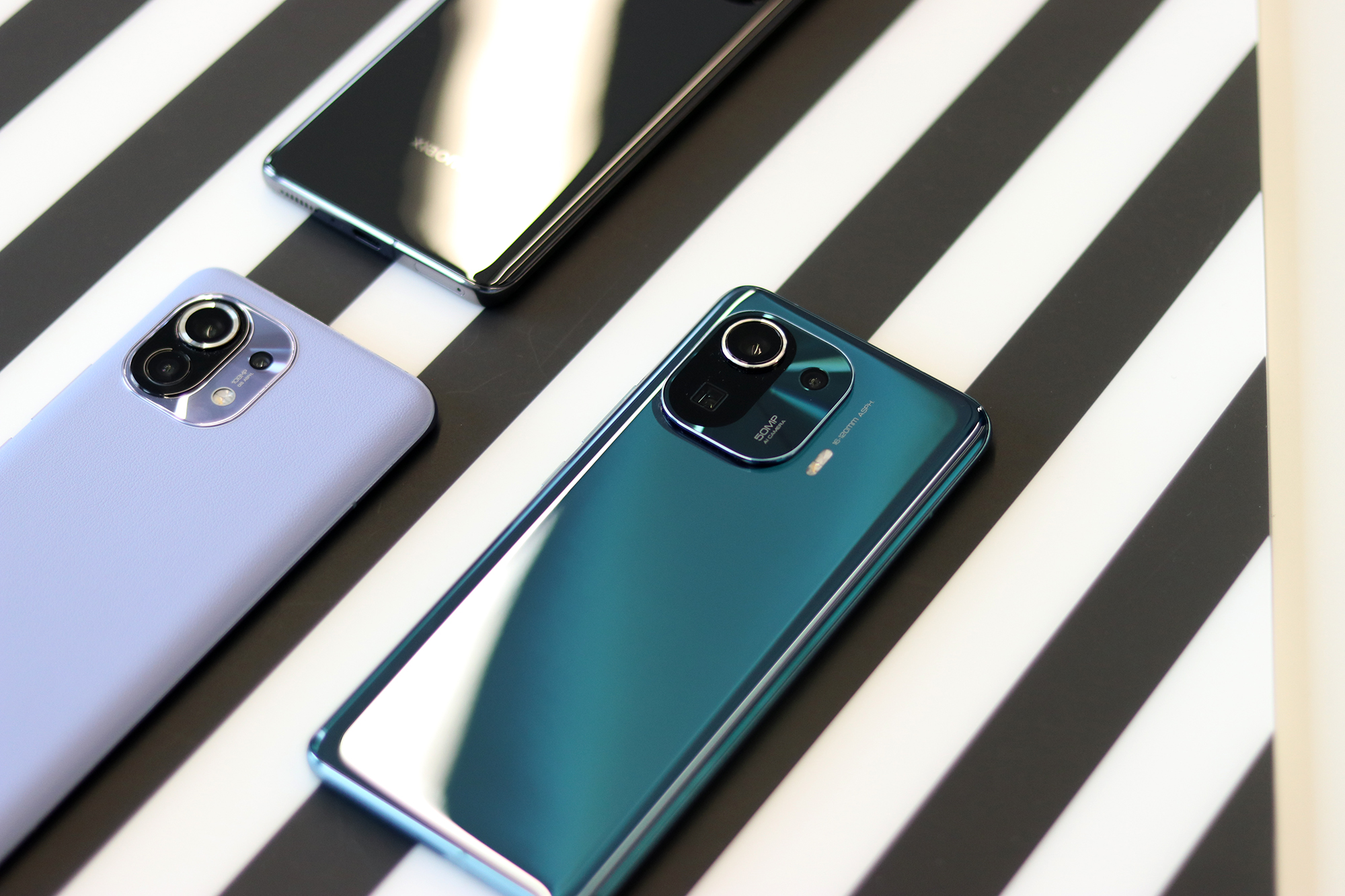 小米11 Pro简评：安卓机皇，优缺点并存，仍超华为旗舰