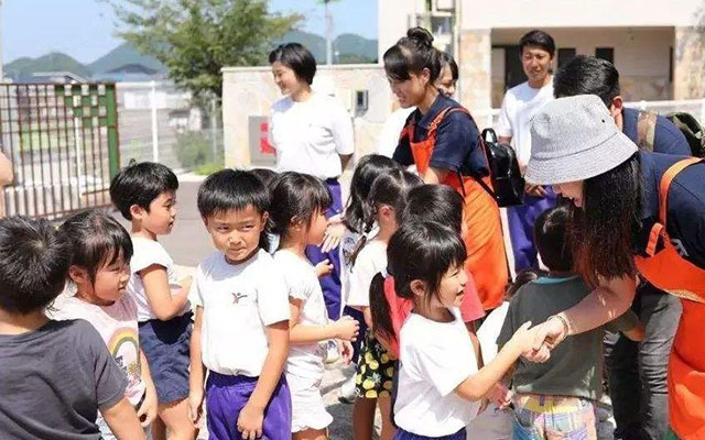 孩子少了，幼儿园还“疯狂”扩建？依旧是“一席难求”，为何？