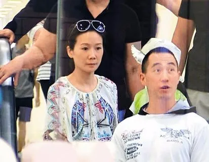 纵豪门浮华，只爱一人，“花心”赌王的“专情”儿子何猷龙
