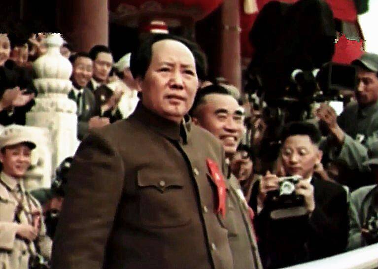 毛主席提前四个月判断斯大林格勒战役结局，《解放日报》成神预言