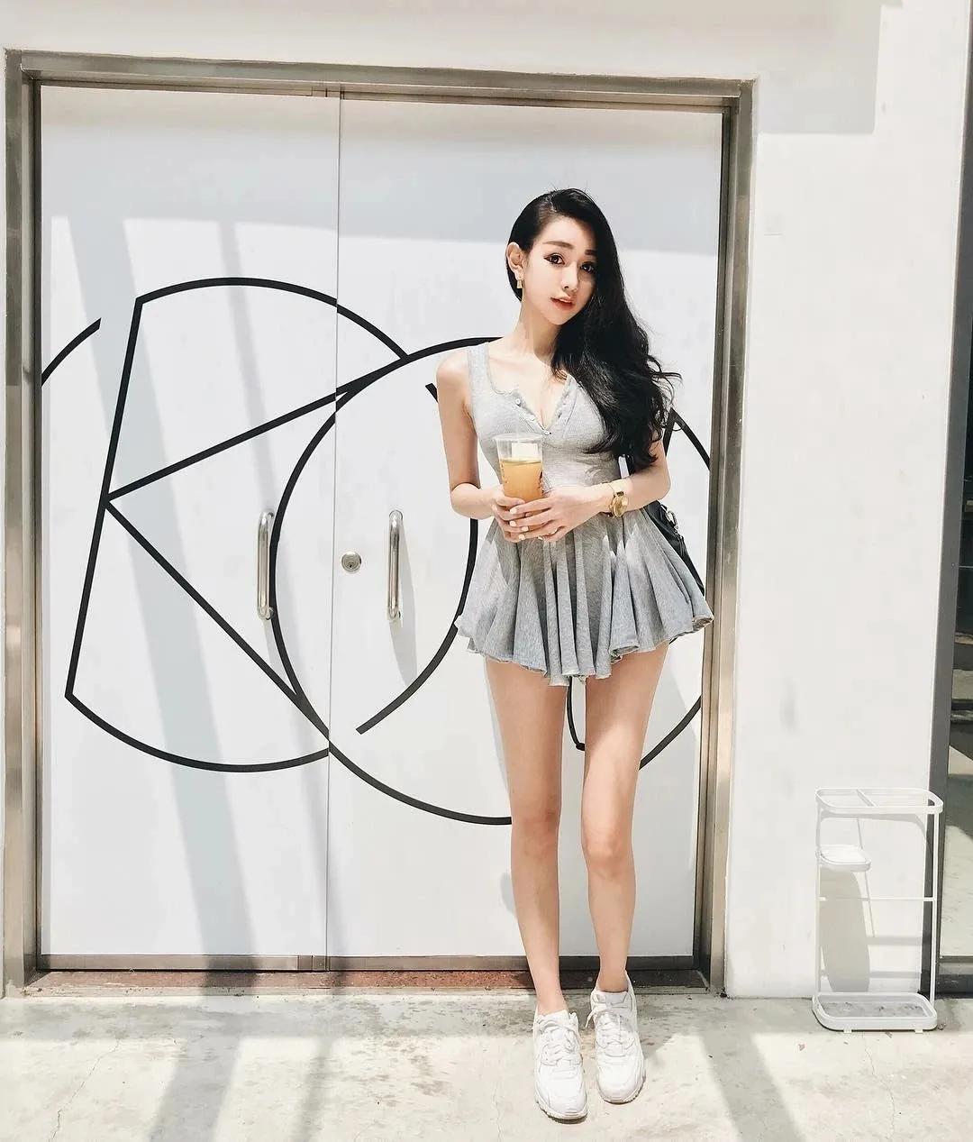 颜值高身材好ins美女小姐姐街拍大片图片