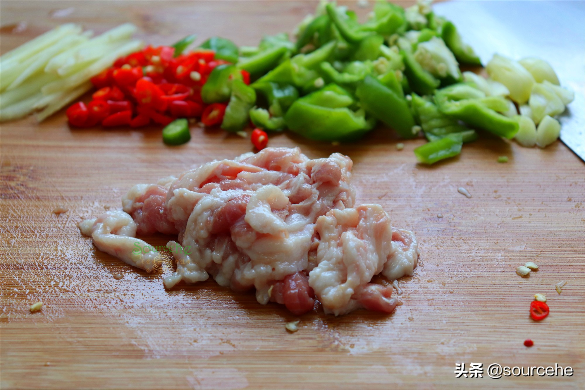 教你做正宗的粤菜茄子煲，软烂入味、香辣可口，搭配米饭吃太香了