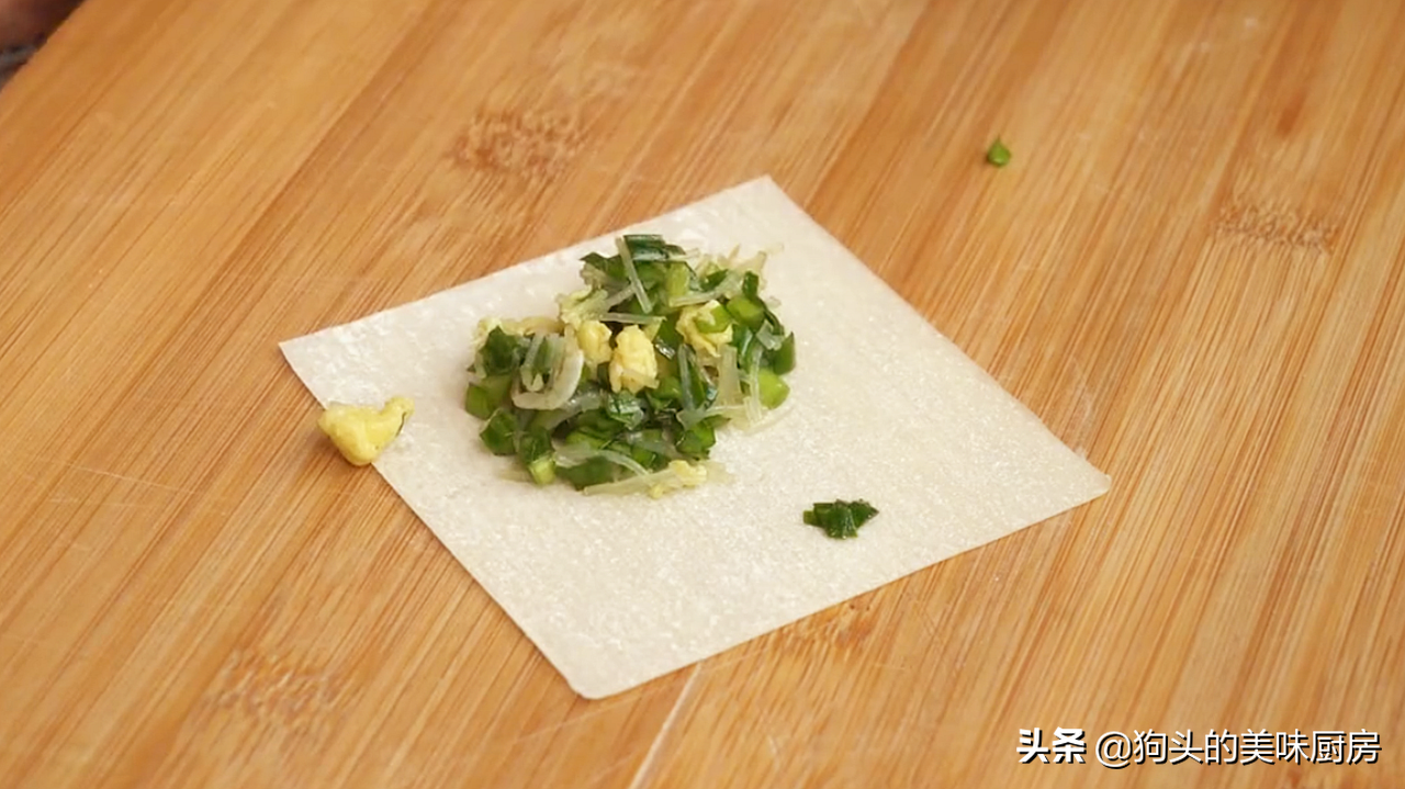 15分鐘教你做懶人炸春捲，不和麵不餳面，酥脆鮮美，好吃不油膩